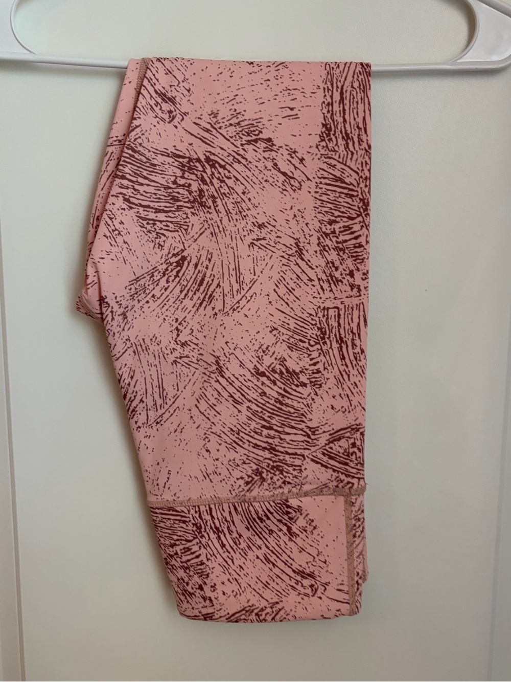 ZYIA Pink & Maroon Abstract Brushstroke Leggings